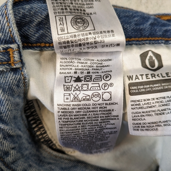 Levi's Jeans Women's 28 Blue Shut Up Wash Wedgie Fit High-Rise Raw Hem 27” - Picture 5 of 11